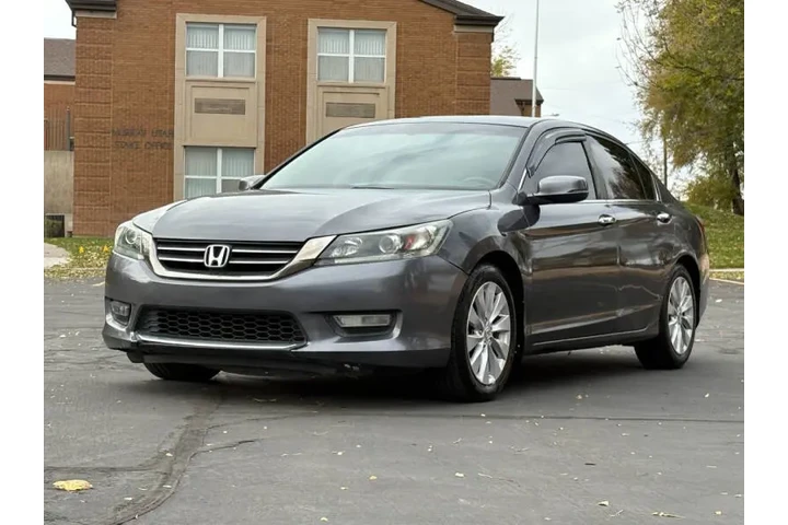 $8900 : 2013 Accord EX image 3