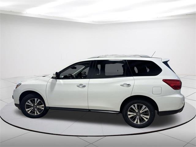 $9732 : Pre-Owned 2017 Pathfinder SV image 10