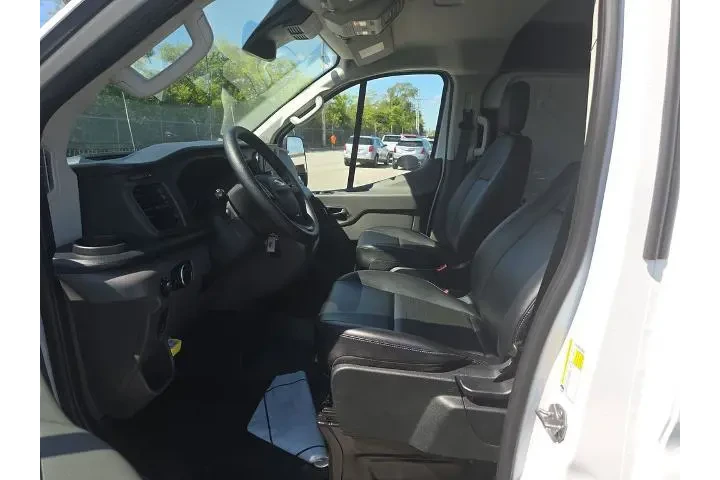 $39999 : Ford Transit 2025 150 3dr SW image 7