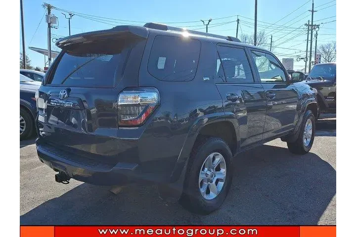 $34898 : Toyota 4Runner 2024 4x4 SR5 image 5