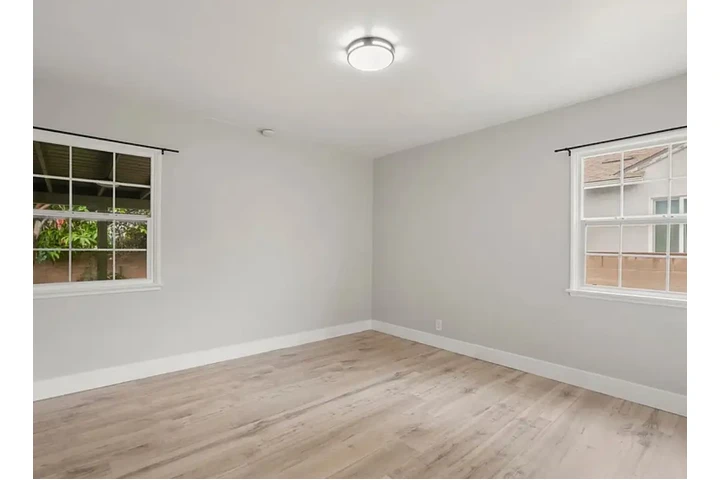 $2450 : 3Bed 2Bath Home in Los Angeles image 7