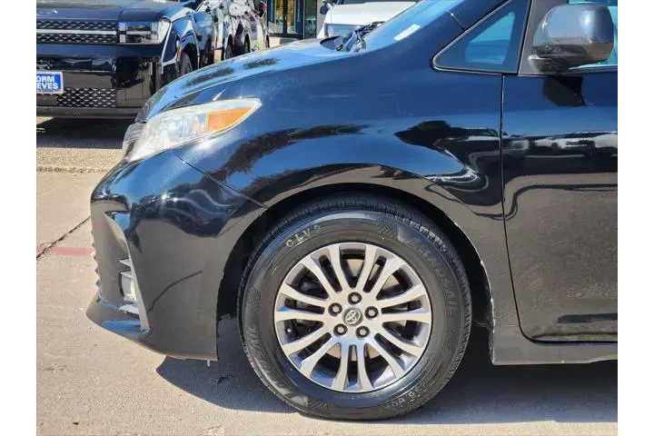 $23400 : Toyota Sienna 2018 XLE 8-Pas image 9
