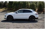 $35395 : Porsche Macan 2021 AWD S 4dr thumbnail