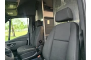 $27900 : MERCEDES BENZ SPRINTER 2500 thumbnail