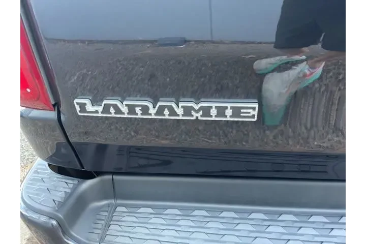 $31300 : Ram 1500 2020 4x4 Laramie 4d image 10