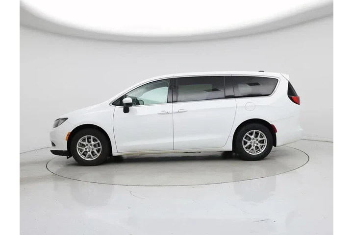 $21998 : Chrysler Voyager 2022 LX 4dr image 3