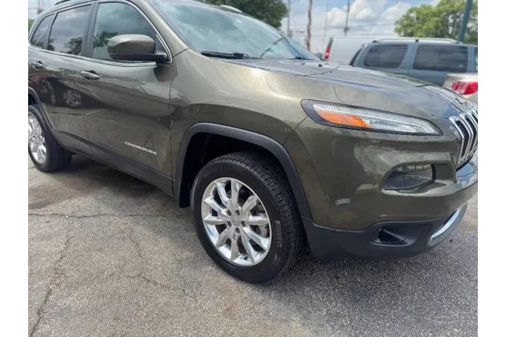$9999 : 2016 Cherokee Limited image 9