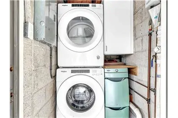 $4500 : Rental property with 3 bedro image 9