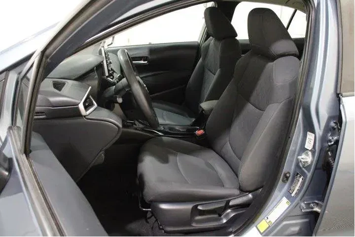 $17998 : Toyota Corolla 2021 LE 4dr S image 5
