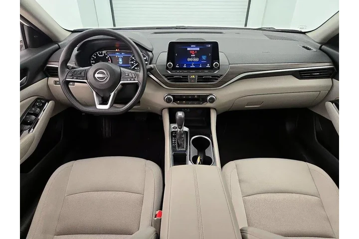 $20998 : Nissan Altima 2023 2.5 SV 4d image 9