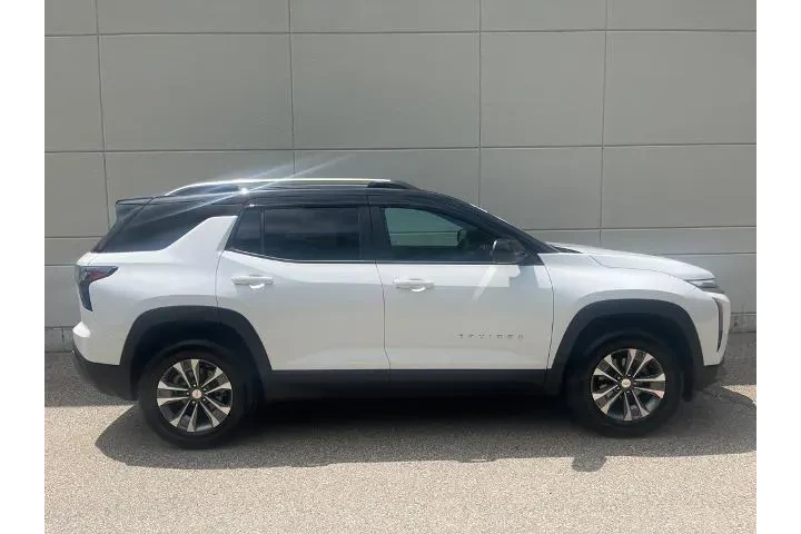 $27395 : Chevrolet Equinox 2025 4x4 L image 5