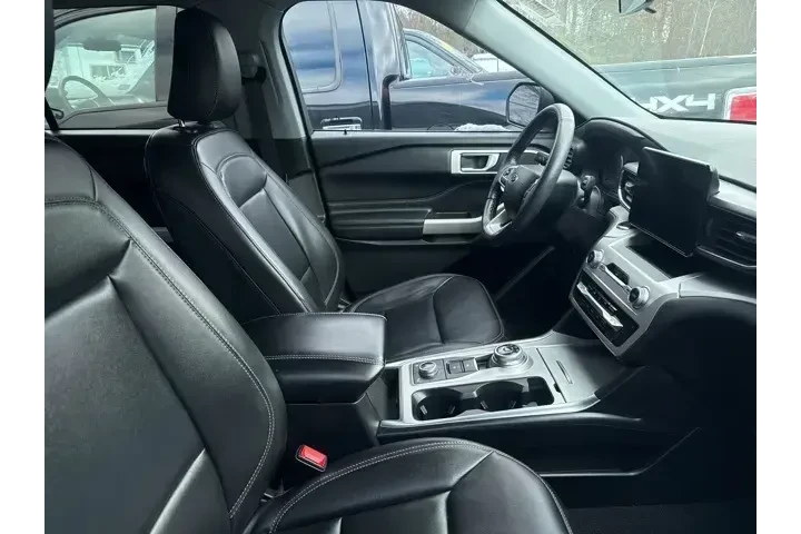 $27738 : Ford Explorer 2022 AWD XLT 4 image 5