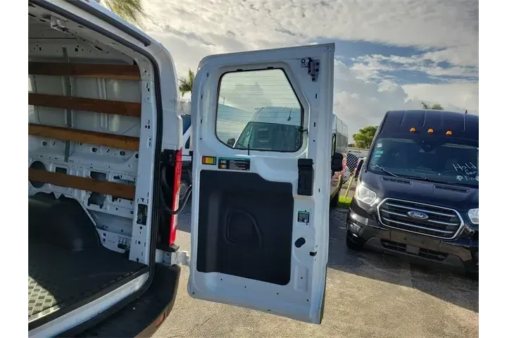 $34591 : Ford Transit 2024 250 3dr SW image 8