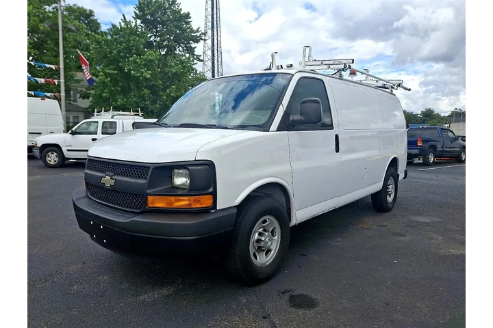 $12900 : 2015 Express 2500 Cargo FFV image 3