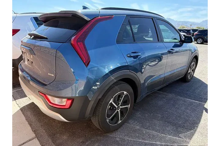 $25988 : Kia Niro Plug-In Hybrid 2024 image 4