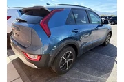$25988 : Kia Niro Plug-In Hybrid 2024 thumbnail