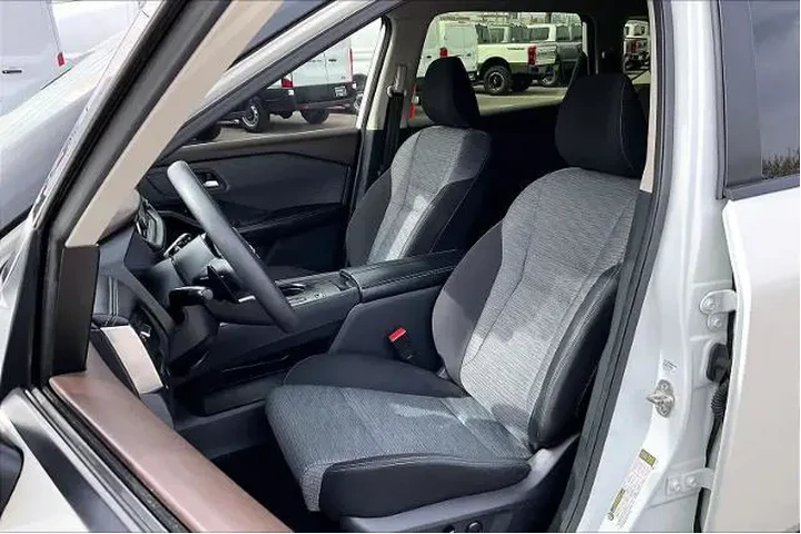 $19964 : Nissan Rogue 2023 SV 4dr Cro image 7