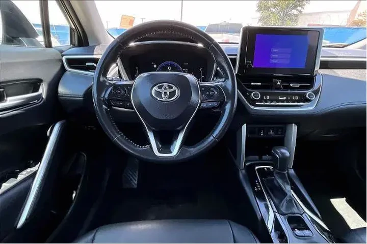 $26952 : Toyota Corolla Cross 2024 XL image 6