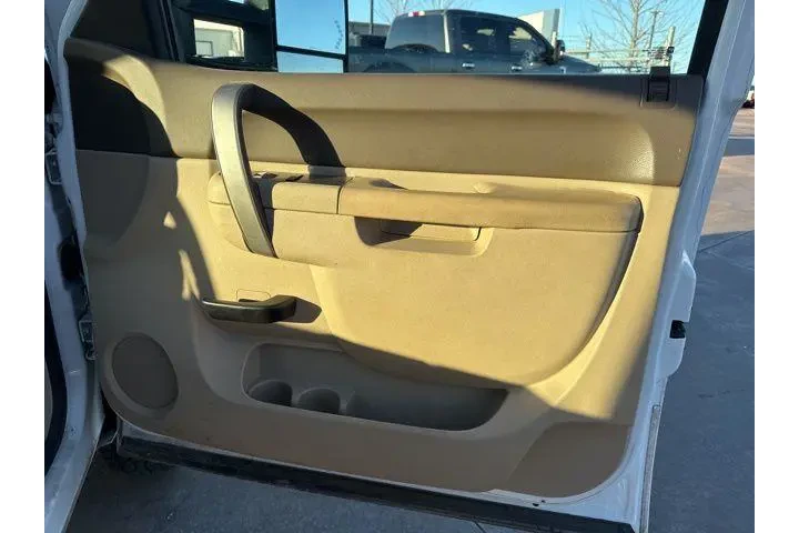 $24700 : Chevrolet Silverado 3500HD 2 image 7