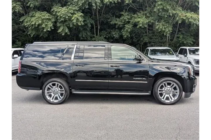 $25992 : GMC Yukon XL 2020 4x2 SLT 4d image 2