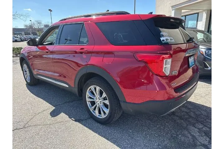 $30000 : Ford Explorer 2022 AWD XLT 4 image 7