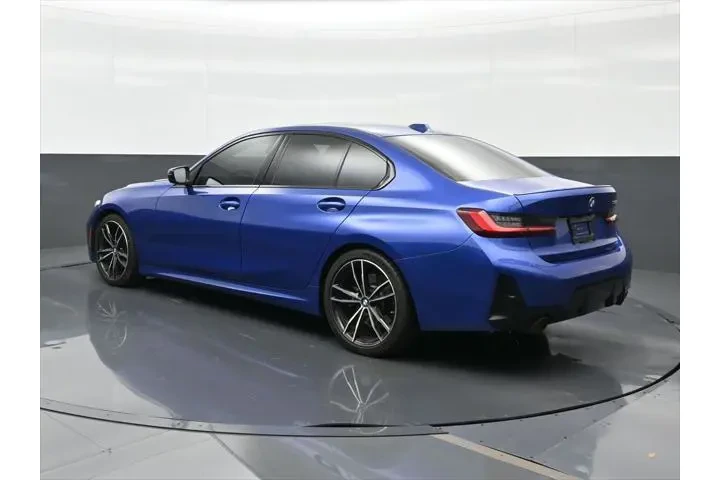 $37981 : BMW 3 Series 2024 330i 4dr S image 1