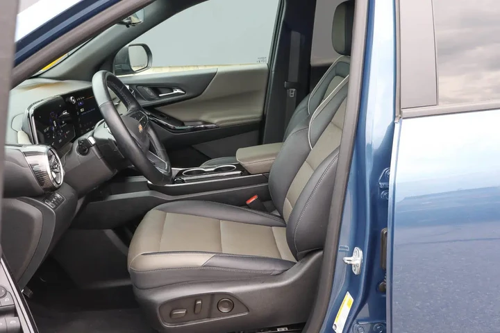 $27587 : 2025 Equinox AWD 4dr LT w/2LT image 7