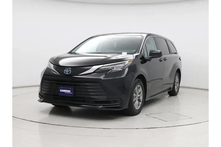 $37998 : Toyota Sienna 2024 LE 8-Pass image 4