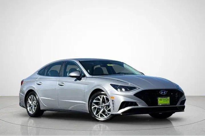 $17988 : Hyundai SONATA 2023 SEL 4dr image 2