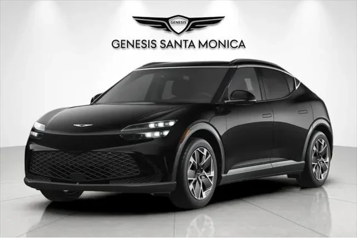 $39998 : Genesis GV60 2025 AWD Standa image 9