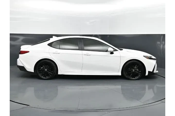 $29378 : Toyota Camry 2025 SE 4dr Sed image 8