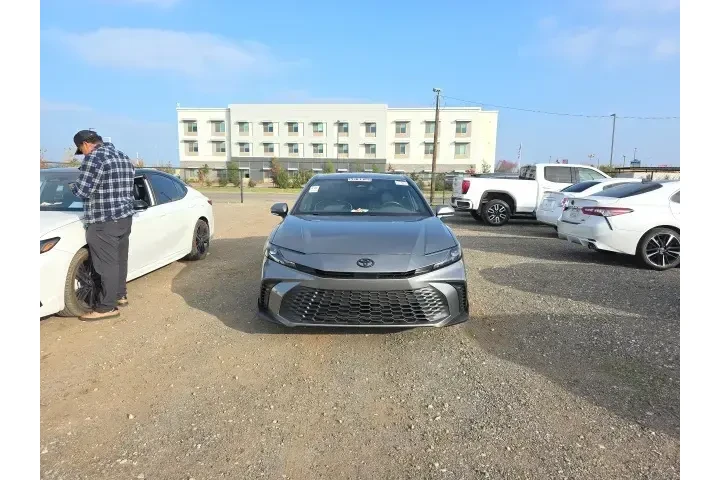 $32800 : Toyota Camry 2025 SE 4dr Sed image 2