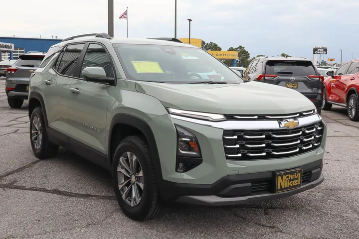 $26587 : 2025 Equinox FWD 4dr LT w/1LT image 3