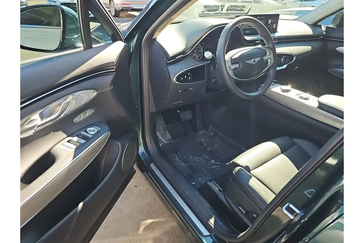 $38000 : Genesis GV70 2024 AWD 2.5T S image 10