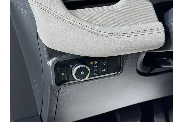 $40000 : Ford Explorer 2025 AWD Activ image 10