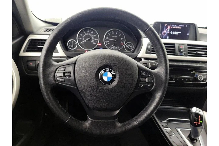 $16998 : BMW 3 Series 2016 320i 4dr S image 10