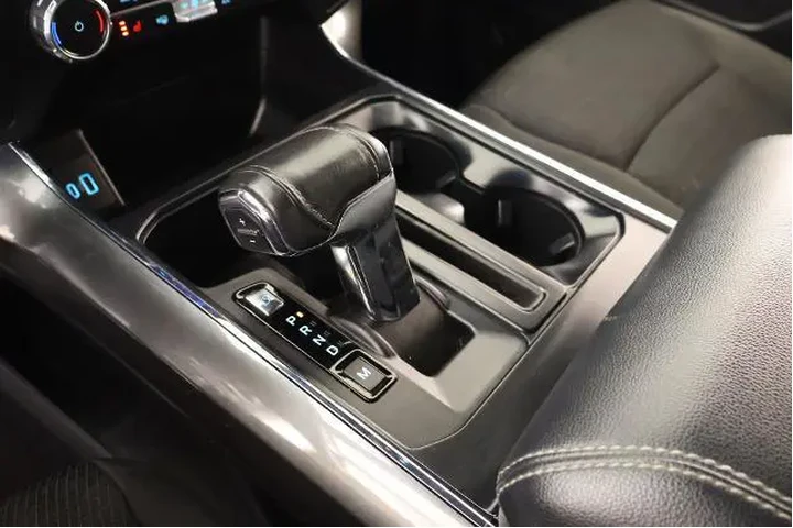 $38702 : Ford F-150 2023 4x4 XLT 4dr image 10