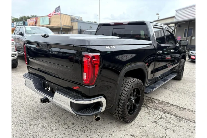 2020 GMC Sierra 1500 SLT Crew image 5