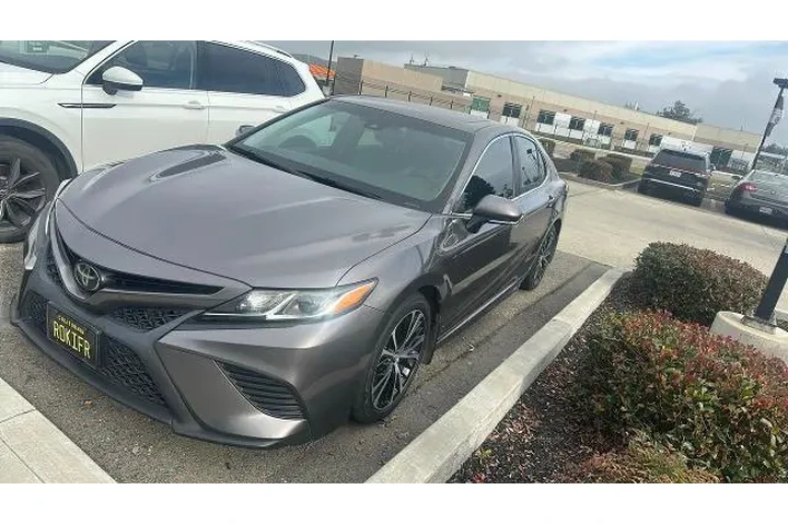 $15999 : Toyota Camry 2019 LE 4dr Sed image 1