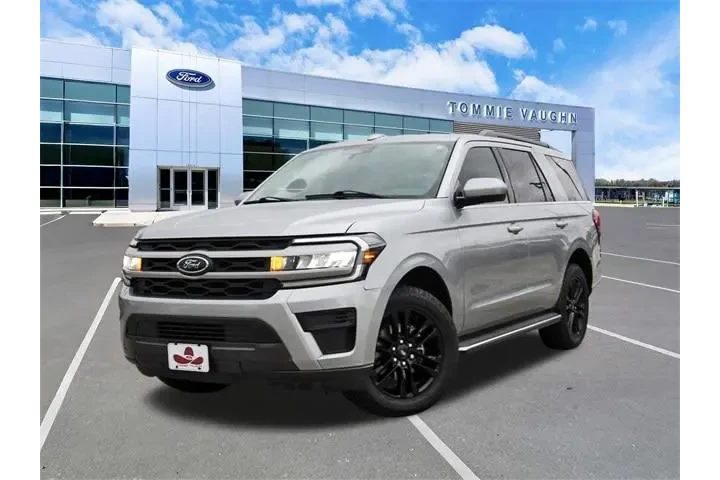 $37739 : Ford Expedition 2023 4x2 XLT image 1