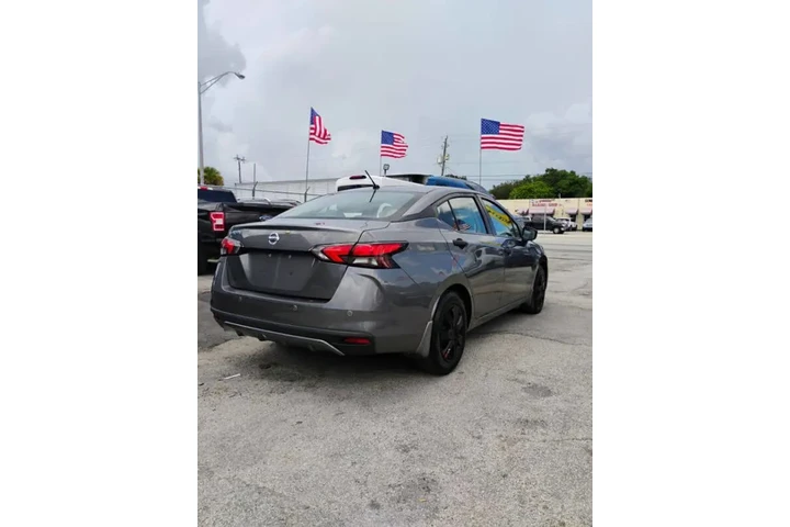 $7900 : 2020 Versa S image 5