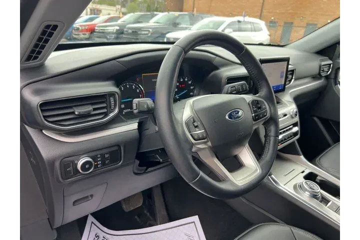 $27275 : Ford Explorer 2023 XLT 4dr S image 7