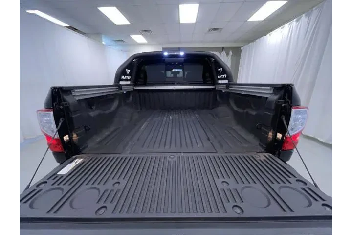 $39995 : Nissan Titan 2023 4x4 SV 4dr image 5