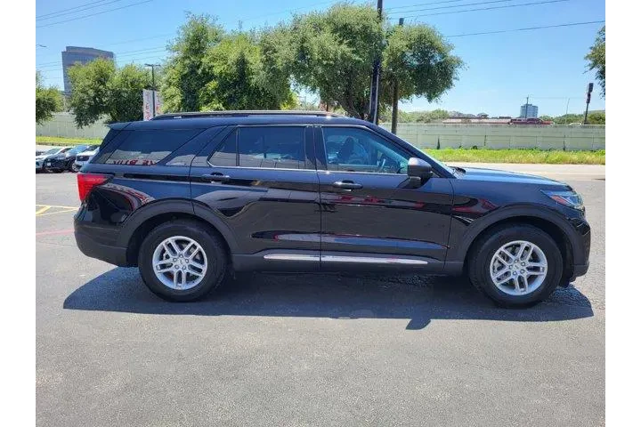 $36500 : Ford Explorer 2025 Active 4d image 2