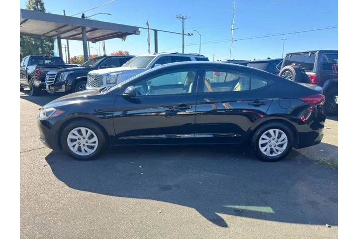 $7998 : 2017 Elantra SE image 10