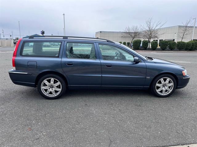 $7495 : 2005 V70 2.5T image 6