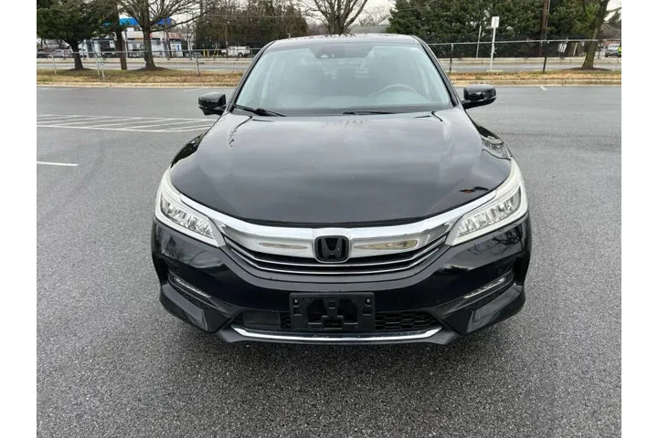 $12900 : 2016 Accord Touring image 4