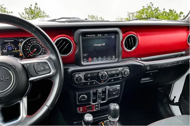 $30688 : Jeep Wrangler Unlimited 2021 image 6