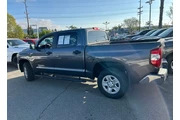 $36289 : Toyota Tundra 2017 4x4 SR5 4 thumbnail