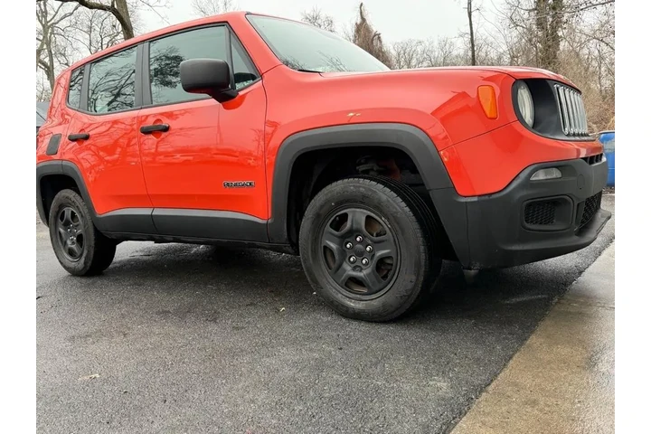 $9999 : 2016 Renegade image 4